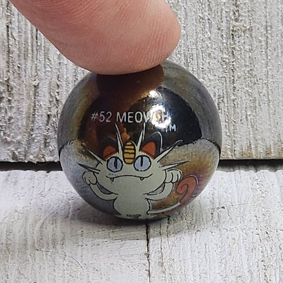 Vintage Pokemon #52 Meowth Marble Holo Mettalic Toy Biz Collectible - Picture 3 of 6